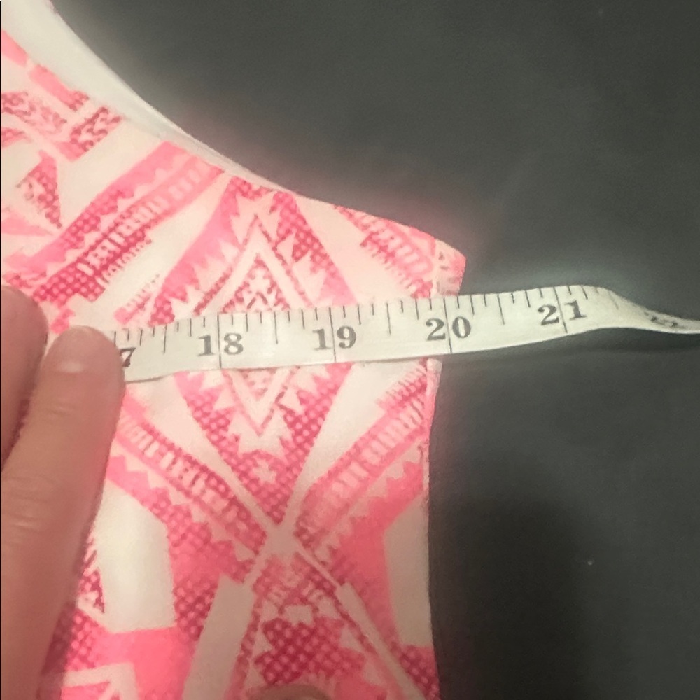 Caramela Pink and White Patterned Strappy Romper size large - Picture 6 of 7
